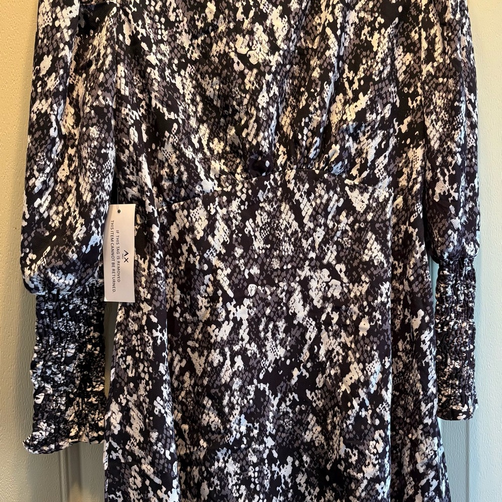 AX Paris Monochrome Ruched Sleeve dress